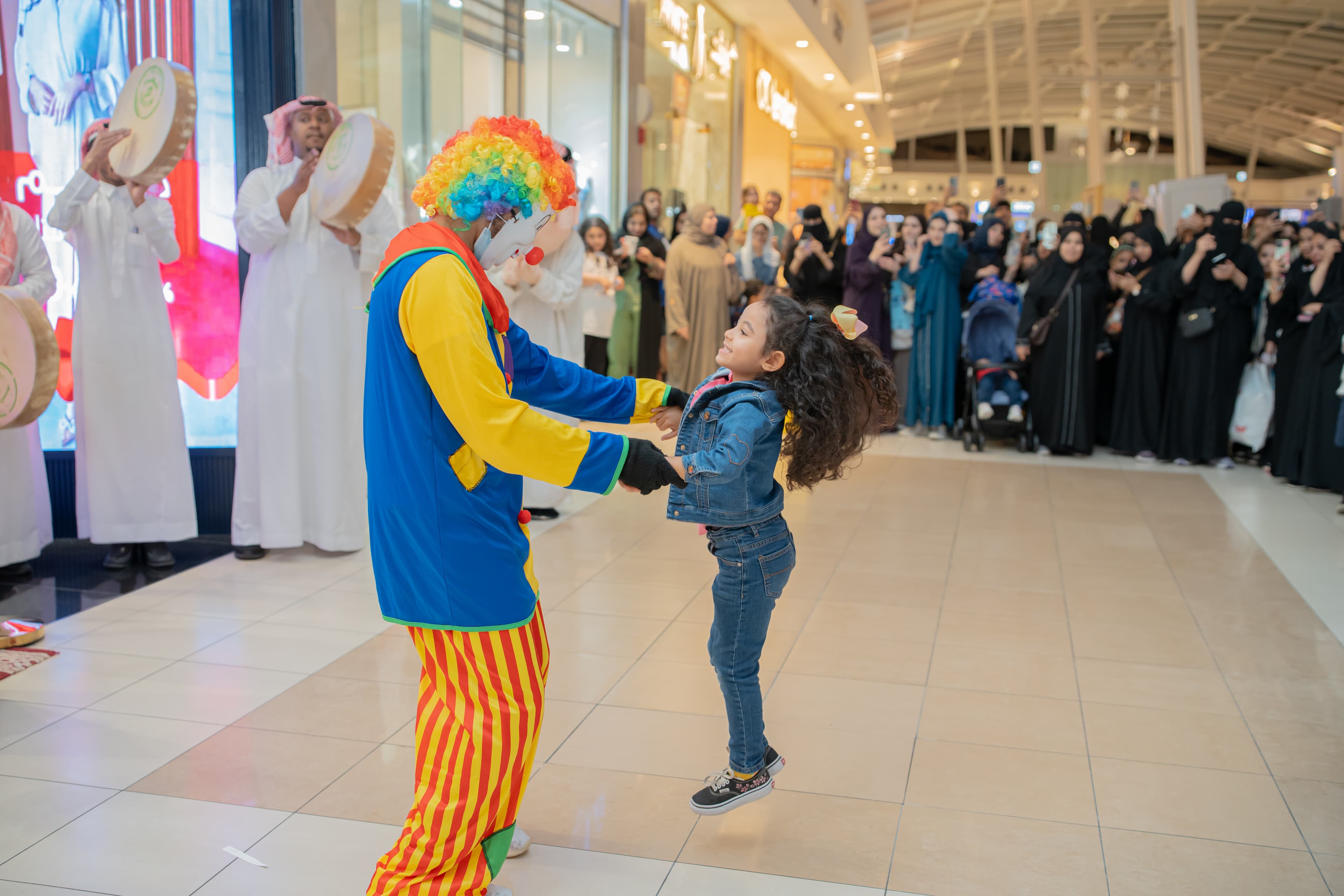 المودلز والأزياء — براند عبايات  انجل — لقطة ٦٨