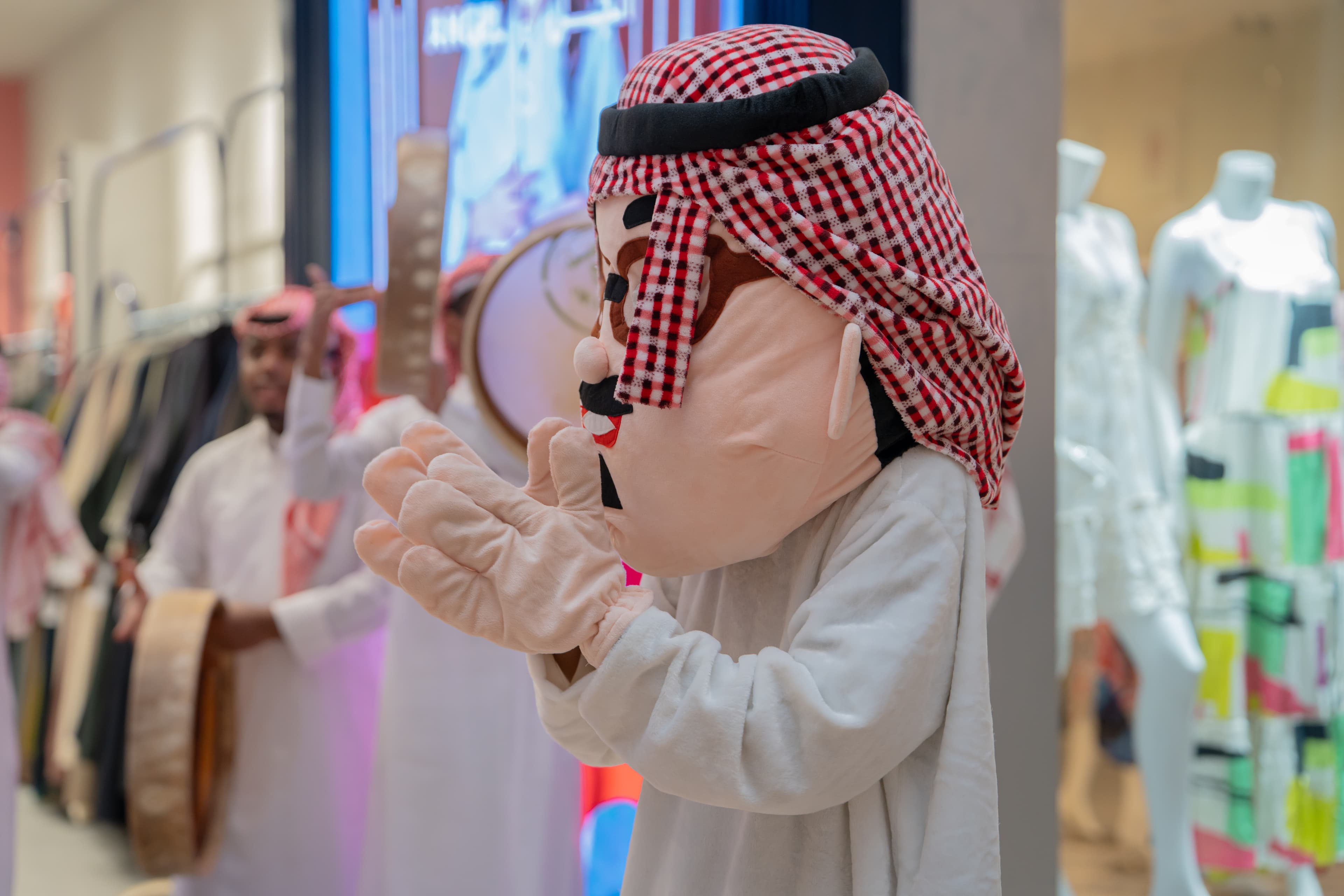 المودلز والأزياء — براند عبايات  انجل — لقطة ٨٣