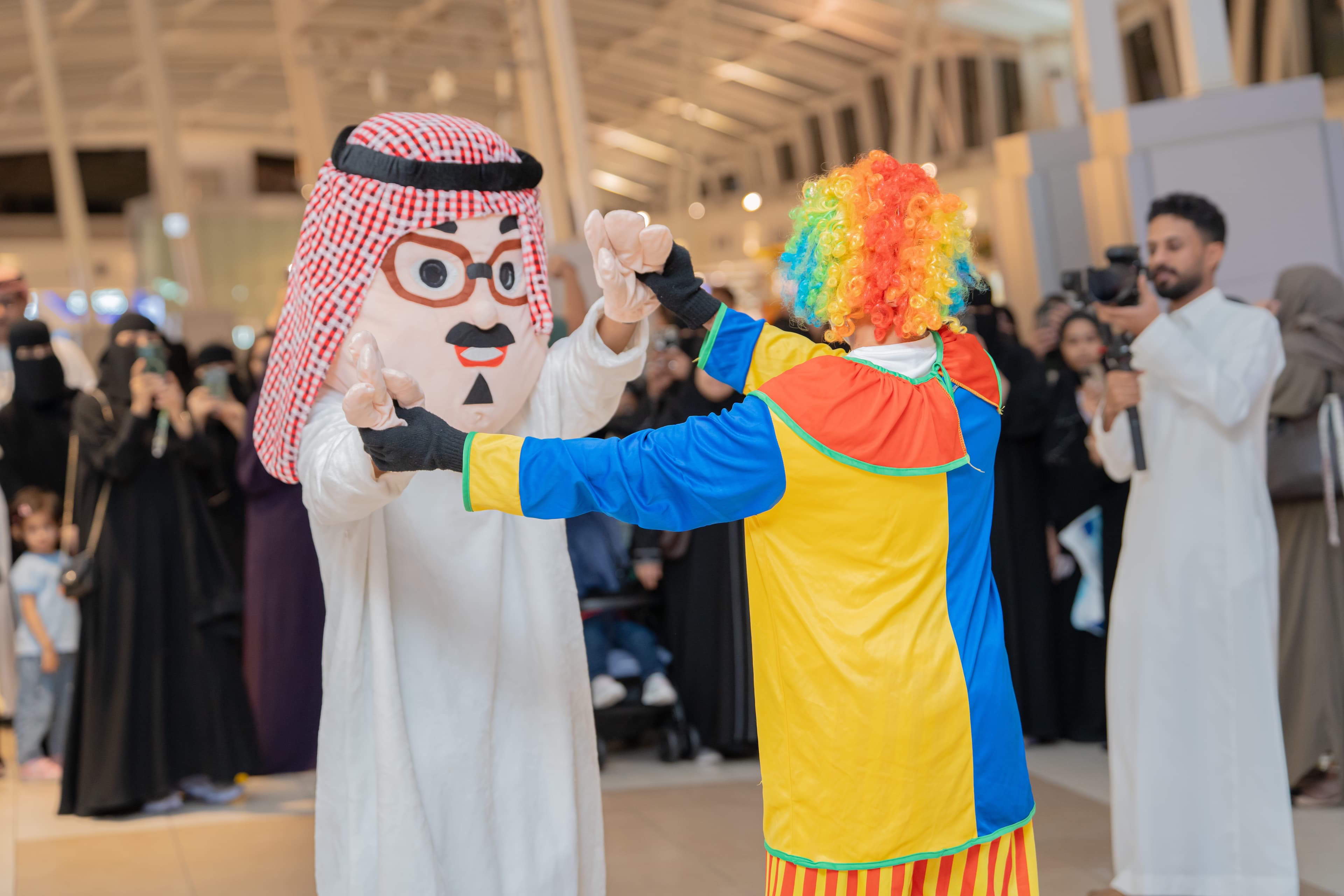 المودلز والأزياء — براند عبايات  انجل — لقطة ٧٣