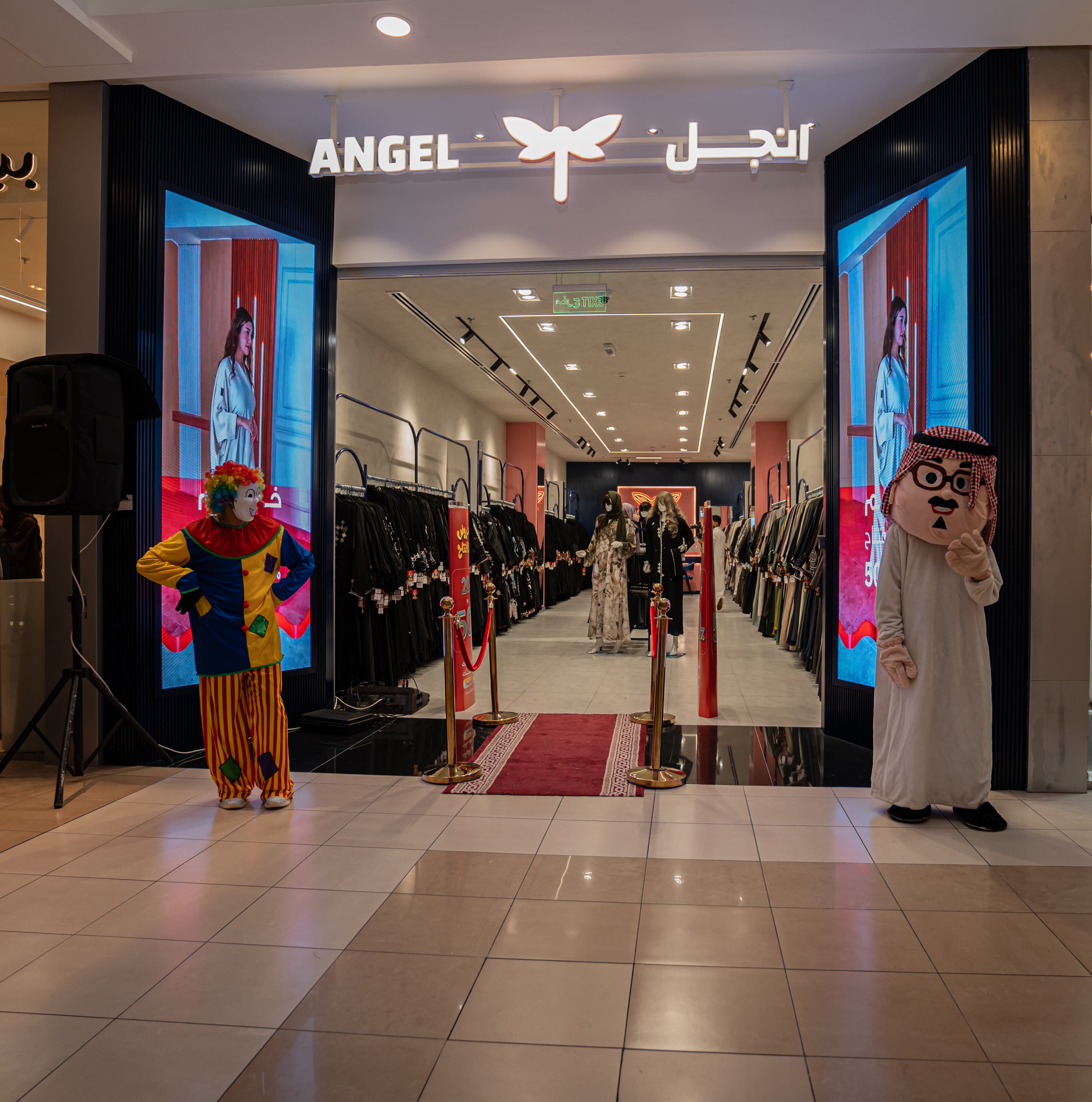 المودلز والأزياء — براند عبايات  انجل — لقطة ٢٧