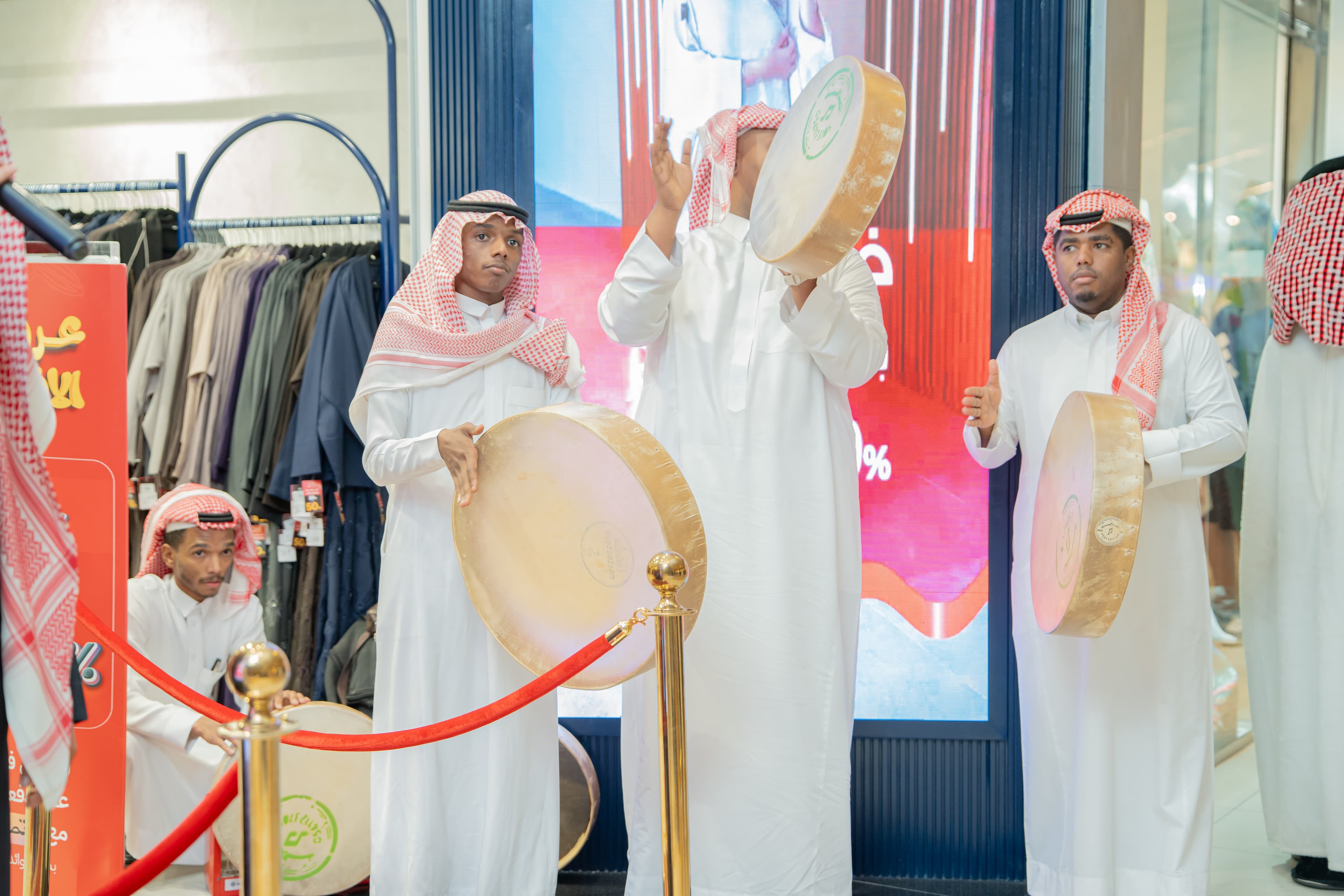 المودلز والأزياء — براند عبايات  انجل — لقطة ٦٠
