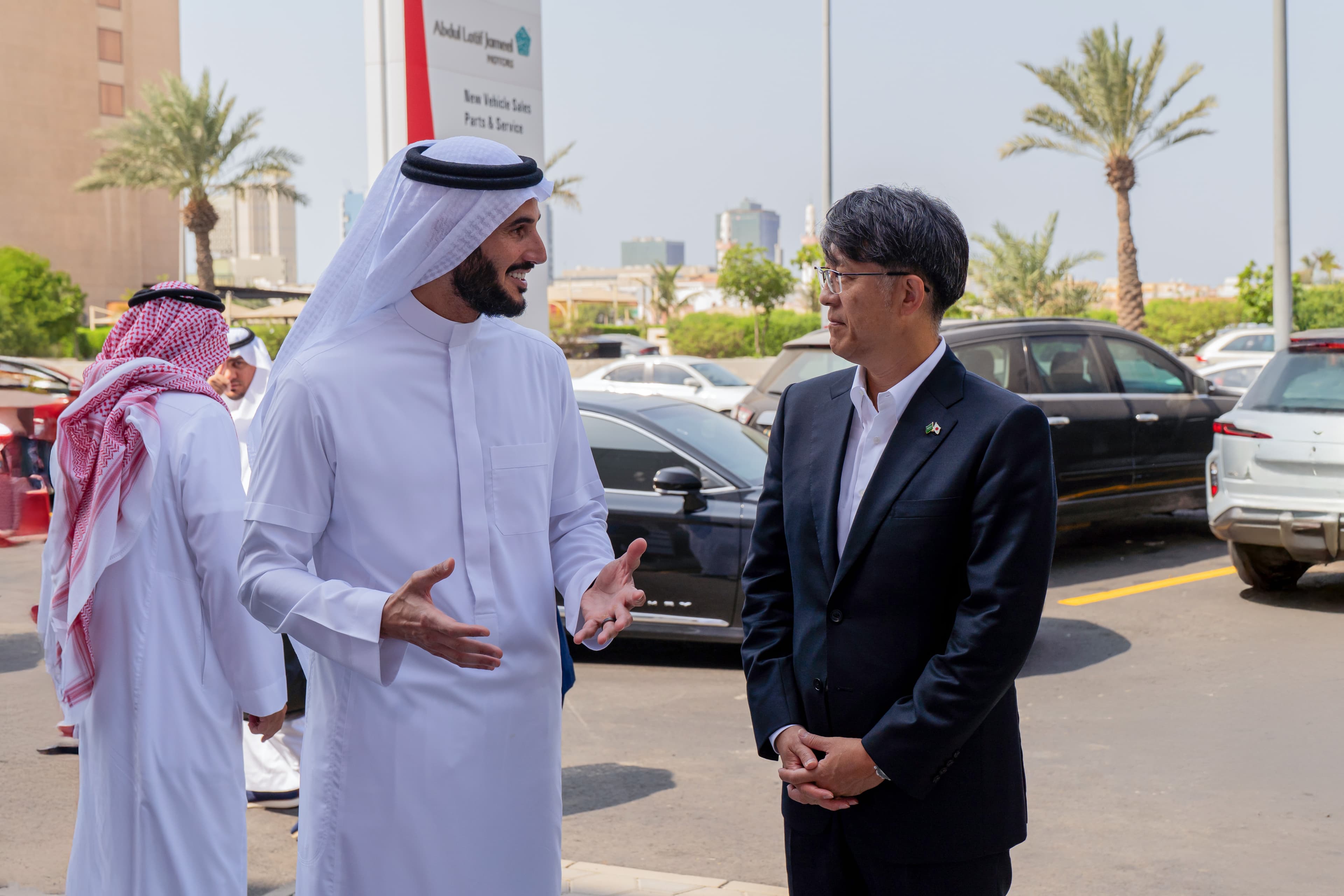 الشركات — شركة عبدالطيف جميل