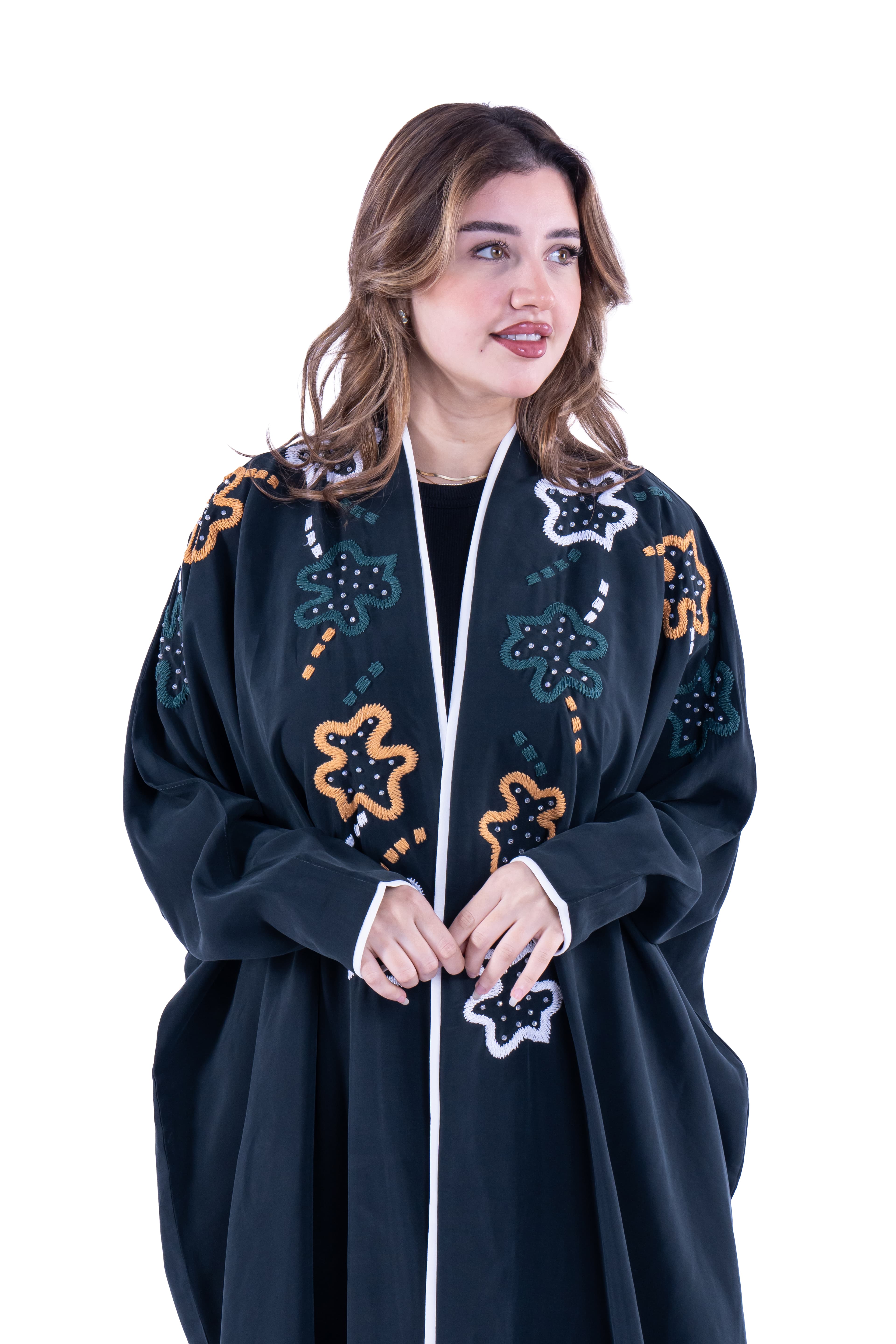 المودلز والأزياء — عبايات عالم برايفت — لقطة ٨